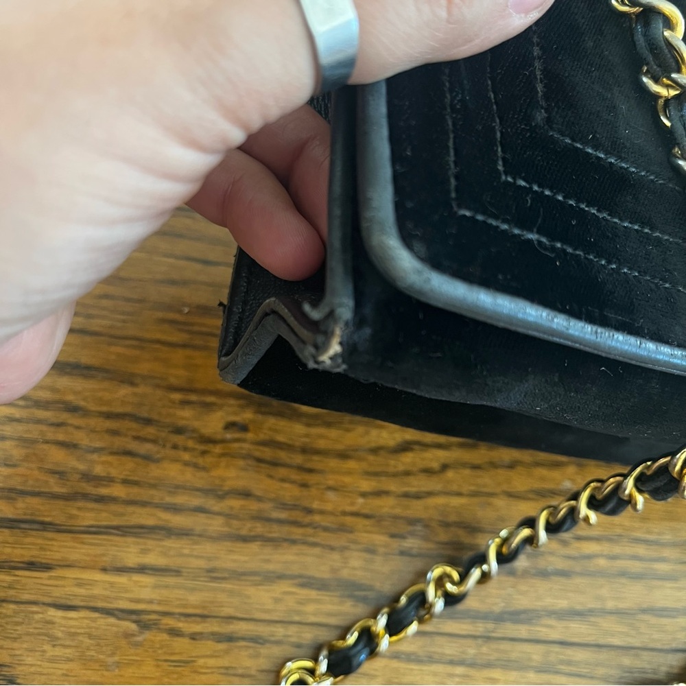 CHANEL Rare Vintage Black Velvet Lambskin Chain Single Flap Shoulder Bag - Picture 5 of 16